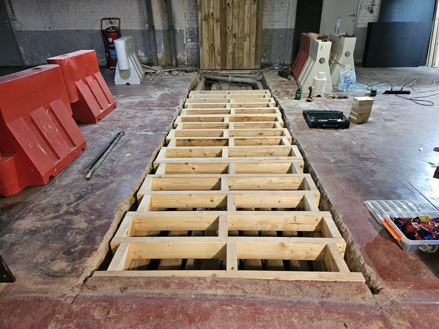 Structure en bois carrossable dans un parking souterrain, Evere